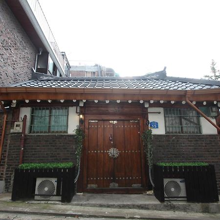 Icos Guesthouse 1 - Female Only Seoel Buitenkant foto
